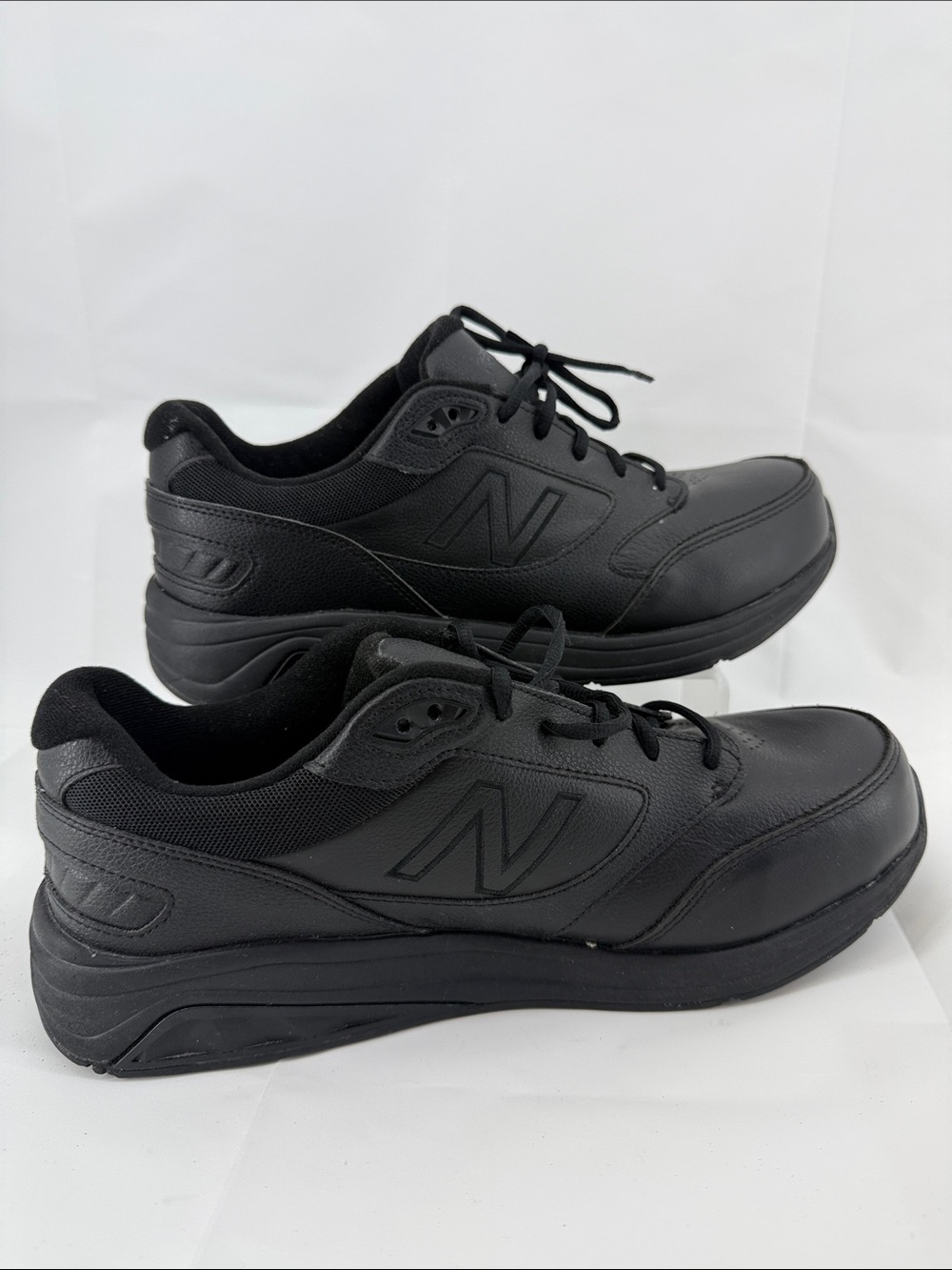 New Balance Men's All-Black Leather 928v3